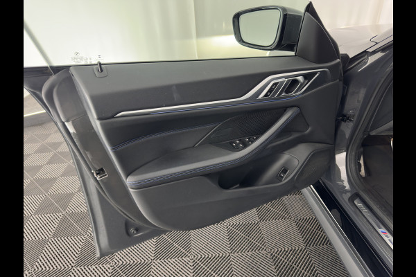 BMW i4 eDrive40 84 kWh M-Sportpack [ 3-Fase ] { SOH-95%} (INCL-BTW) *LEATHER-ALCANTARA | FULL-LED | ADAPTIVE-CRUISE | WIDE-SCREEN-DIGI-COCKPIT | DAB+ | CAMERA | AMBIENT-LIGHT | CARPLAY | SPORT-SEATS | PRIVACY-GLASS | TOWBAR | 18''ALU*