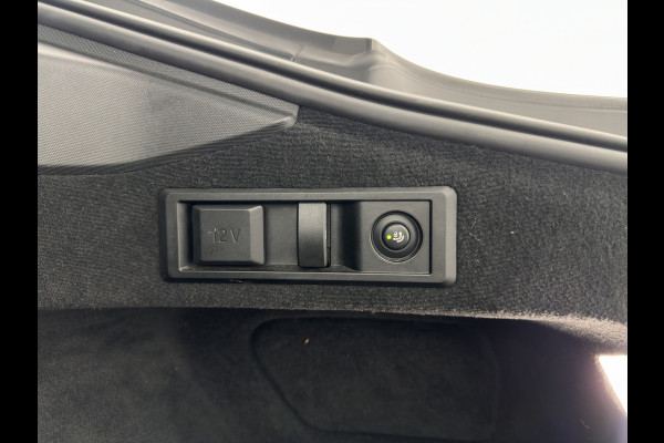 BMW i4 eDrive40 84 kWh M-Sportpack [ 3-Fase ] { SOH-95%} (INCL-BTW) *LEATHER-ALCANTARA | FULL-LED | ADAPTIVE-CRUISE | WIDE-SCREEN-DIGI-COCKPIT | DAB+ | CAMERA | AMBIENT-LIGHT | CARPLAY | SPORT-SEATS | PRIVACY-GLASS | TOWBAR | 18''ALU*