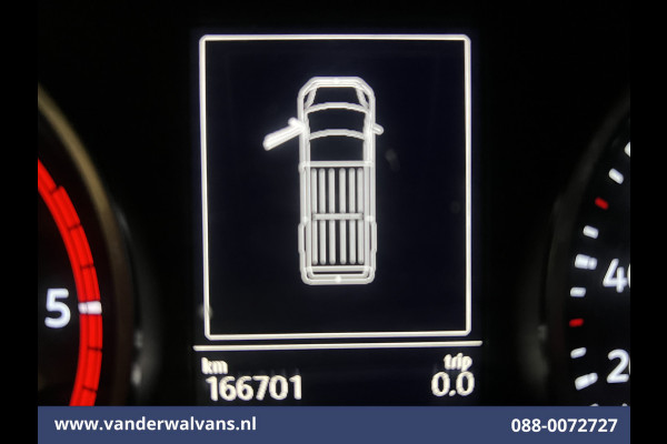 Volkswagen Crafter 2.0 TDI 141pk L3H2 L2H1 Euro6 Airco | Camera | Apple Carplay | Android Auto Bijrijdersbank, 3000kg trekvermogen