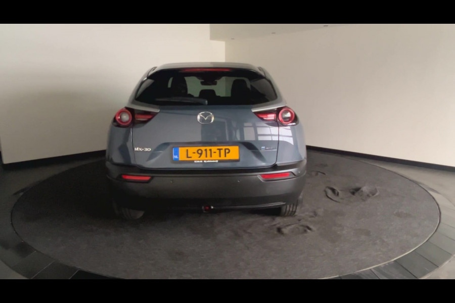 Mazda MX-30 e-SkyActiv 145 First Edition 36 kWh | Achteruitrijcamera | Adaptieve cruise control | Head-up Display | Verwarmde voorstoelen