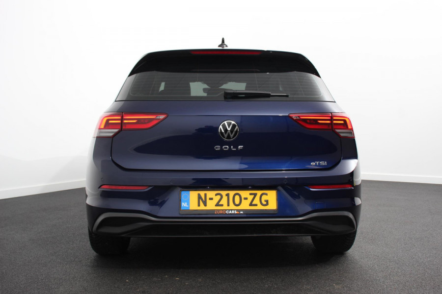 Volkswagen Golf 1.5 eTSI 150pk DSG Life | Navigatie | Climate Control | Camera | Parkeer sensoren | DAB | Led | Lichtmetalen velgen