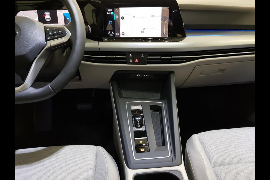 Volkswagen Golf 1.5 eTSI 150pk DSG Life | Navigatie | Climate Control | Camera | Parkeer sensoren | DAB | Led | Lichtmetalen velgen