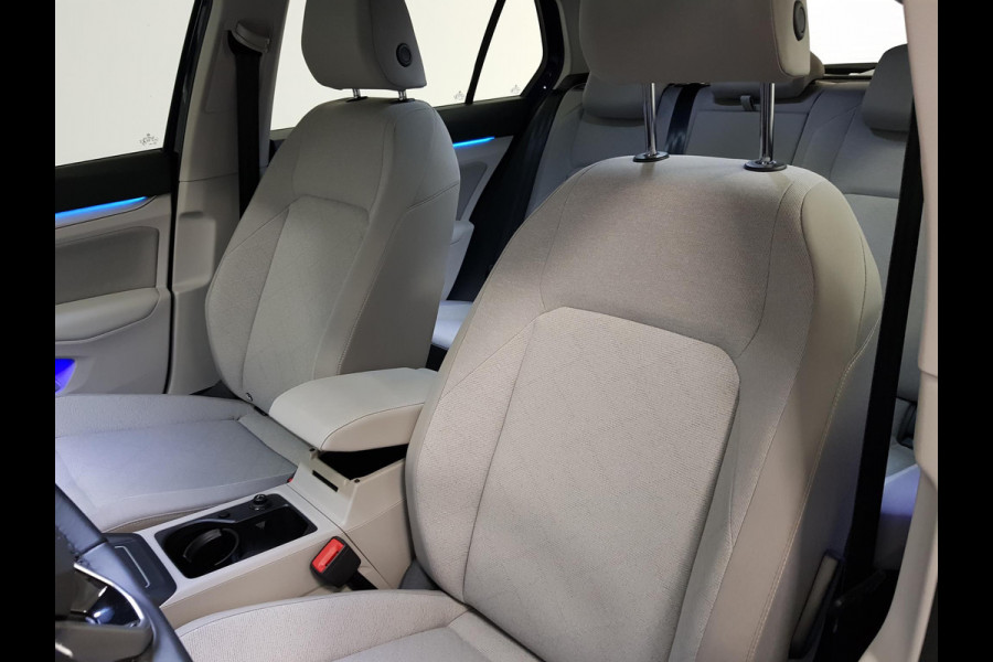 Volkswagen Golf 1.5 eTSI 150pk DSG Life | Navigatie | Climate Control | Camera | Parkeer sensoren | DAB | Led | Lichtmetalen velgen