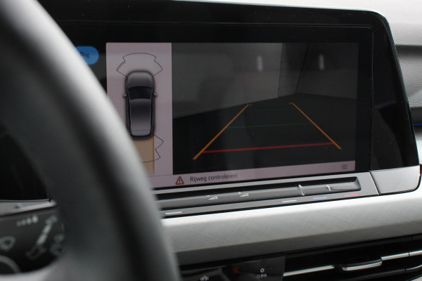 Volkswagen Golf 1.5 eTSI 150pk DSG Life | Navigatie | Climate Control | Camera | Parkeer sensoren | DAB | Led | Lichtmetalen velgen