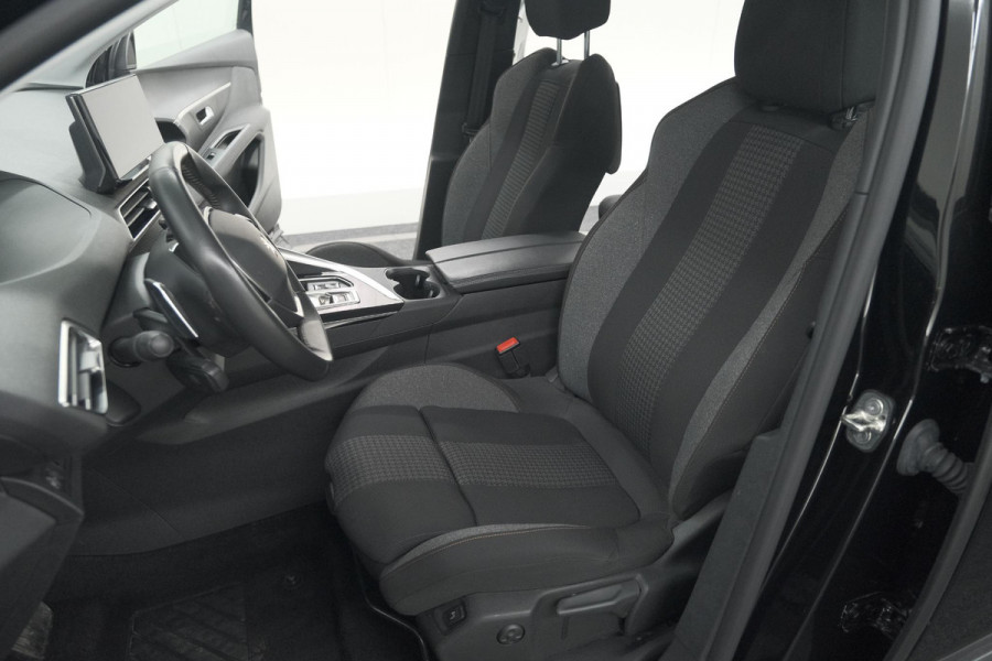 Peugeot 5008 PureTech 130 EAT8 Active | 7 Zitplaatsen | Camera | Navigatie | Apple Carplay | Parkeersensoren