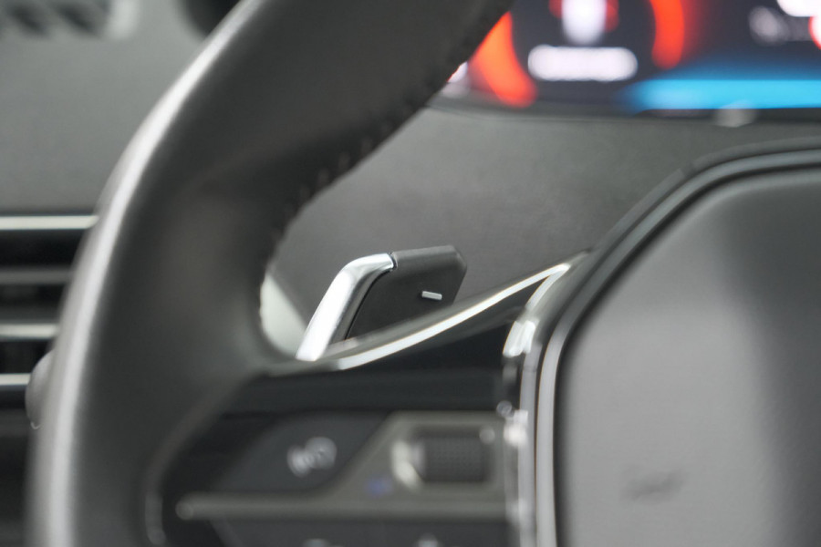 Peugeot 5008 PureTech 130 EAT8 Active | 7 Zitplaatsen | Camera | Navigatie | Apple Carplay | Parkeersensoren