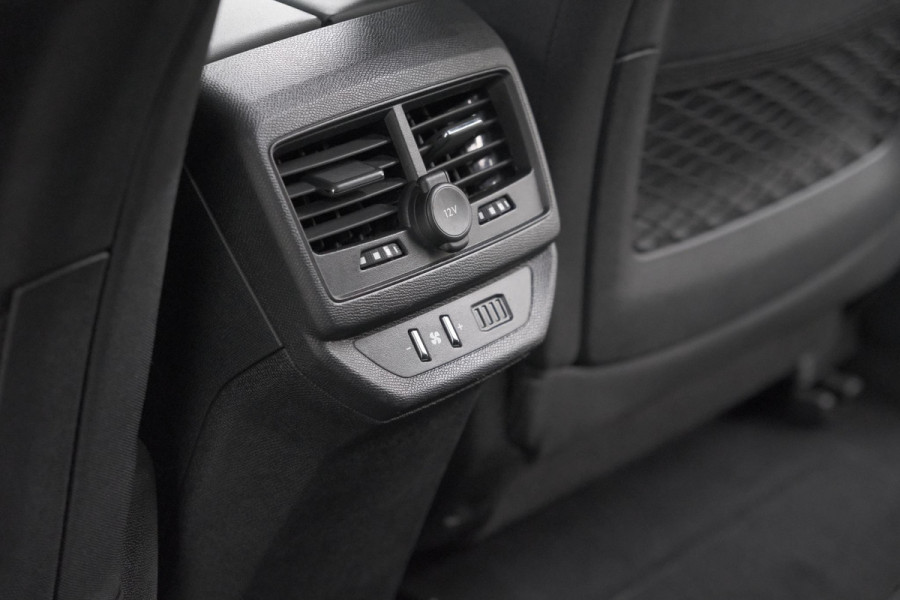 Peugeot 5008 PureTech 130 EAT8 Active | 7 Zitplaatsen | Camera | Navigatie | Apple Carplay | Parkeersensoren