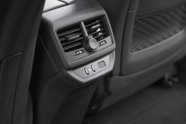 Peugeot 5008 PureTech 130 EAT8 Active | 7 Zitplaatsen | Camera | Navigatie | Apple Carplay | Parkeersensoren