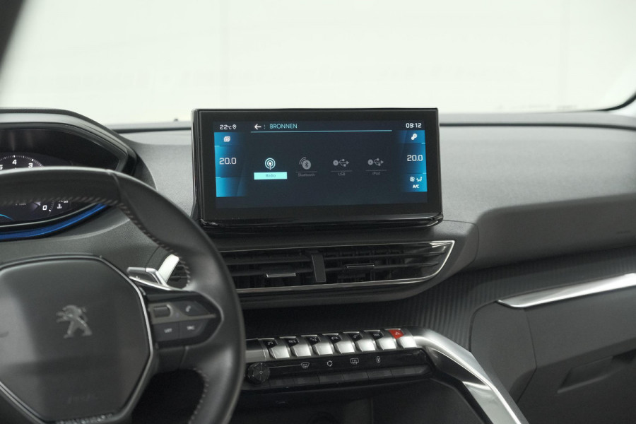 Peugeot 5008 PureTech 130 EAT8 Active | 7 Zitplaatsen | Camera | Navigatie | Apple Carplay | Parkeersensoren