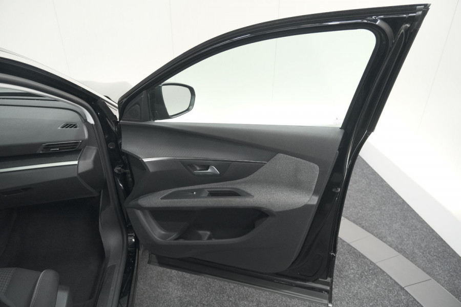 Peugeot 5008 PureTech 130 EAT8 Active | 7 Zitplaatsen | Camera | Navigatie | Apple Carplay | Parkeersensoren