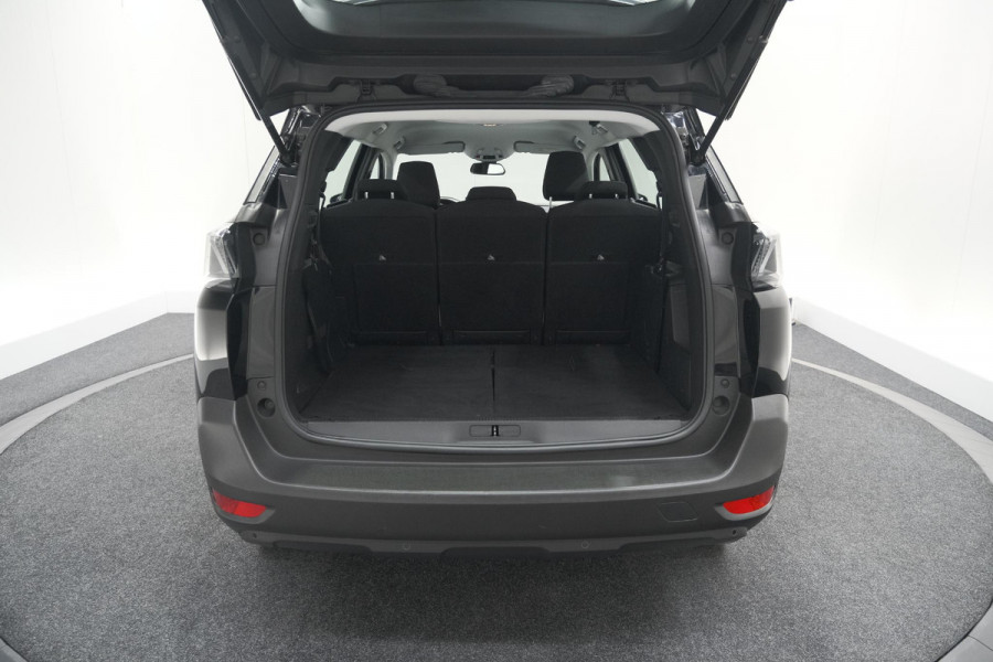Peugeot 5008 PureTech 130 EAT8 Active | 7 Zitplaatsen | Camera | Navigatie | Apple Carplay | Parkeersensoren