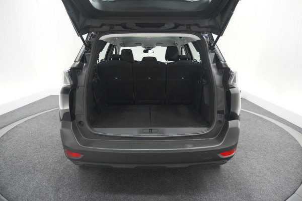 Peugeot 5008 PureTech 130 EAT8 Active | 7 Zitplaatsen | Camera | Navigatie | Apple Carplay | Parkeersensoren