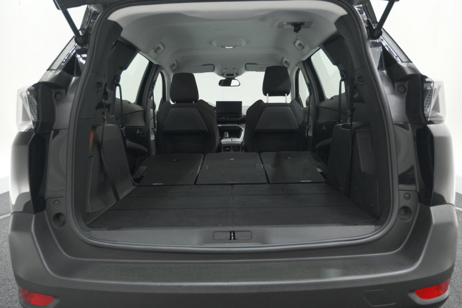Peugeot 5008 PureTech 130 EAT8 Active | 7 Zitplaatsen | Camera | Navigatie | Apple Carplay | Parkeersensoren