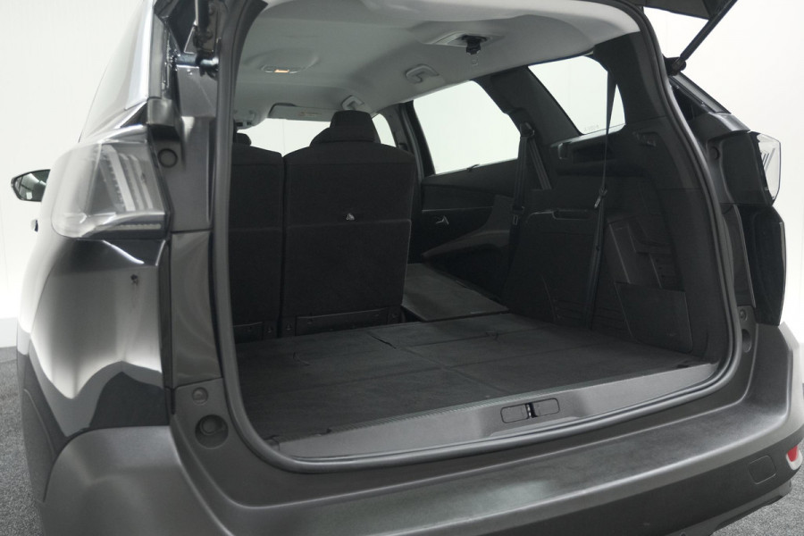 Peugeot 5008 PureTech 130 EAT8 Active | 7 Zitplaatsen | Camera | Navigatie | Apple Carplay | Parkeersensoren