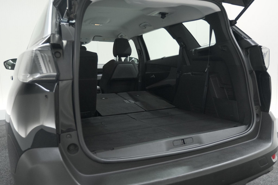 Peugeot 5008 PureTech 130 EAT8 Active | 7 Zitplaatsen | Camera | Navigatie | Apple Carplay | Parkeersensoren