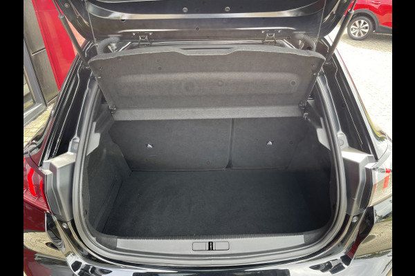 Peugeot 208 1.2 PureTech Allure Pack | Camera | Parkeersensoren | Licht/Regen sensor
