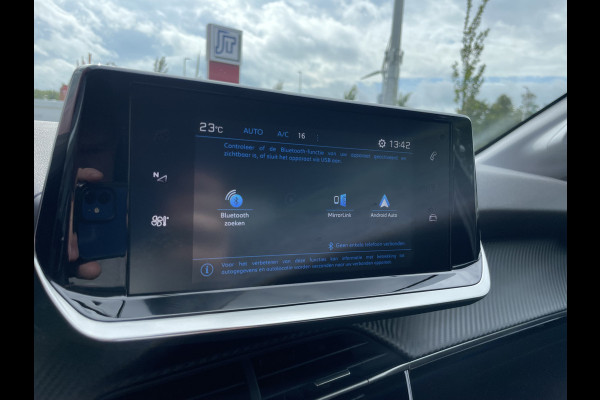 Peugeot 208 1.2 PureTech Allure Pack | Camera | Parkeersensoren | Licht/Regen sensor