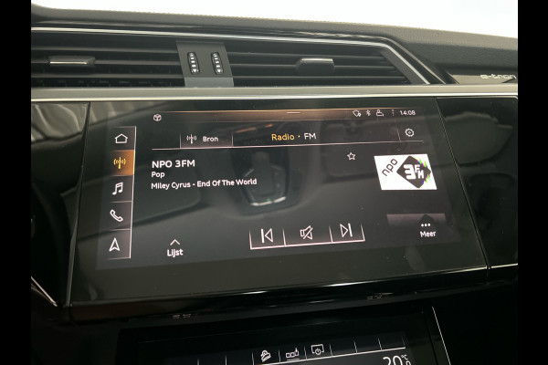 Audi e-tron 50 quattro Launch edition 71 kWh | Luchtvering | Parkeersensoren voor en achter | Aluminium dakreling | SoH (batterijcheck) 90,5 % score!