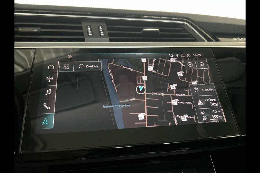 Audi e-tron 50 quattro Launch edition 71 kWh | Luchtvering | Parkeersensoren voor en achter | Aluminium dakreling | SoH (batterijcheck) 90,5 % score!