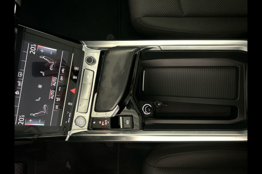 Audi e-tron 50 quattro Launch edition 71 kWh | Luchtvering | Parkeersensoren voor en achter | Aluminium dakreling | SoH (batterijcheck) 90,5 % score!