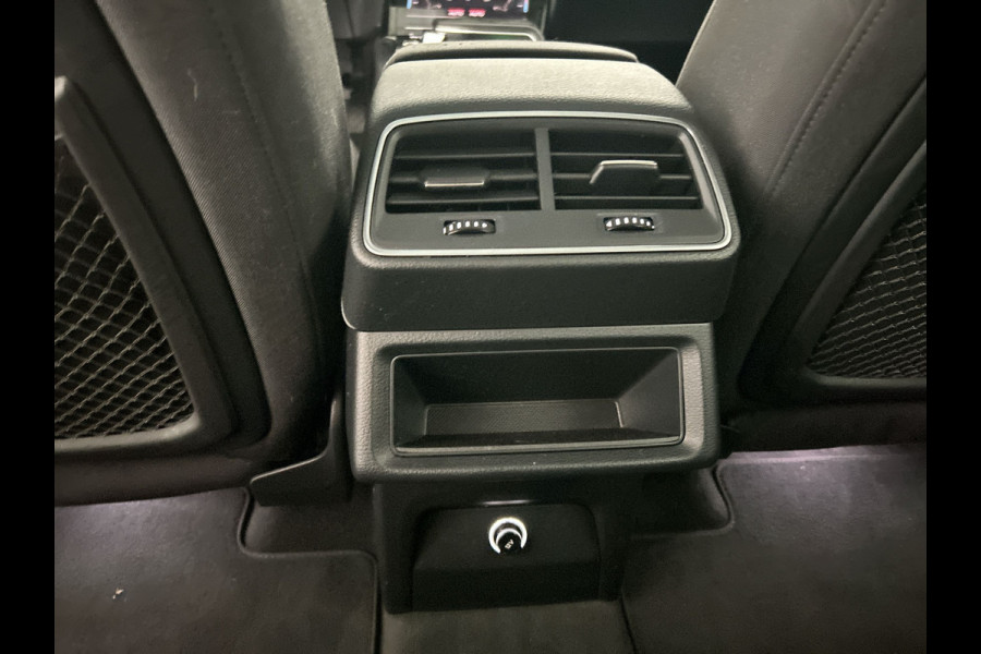 Audi e-tron 50 quattro Launch edition 71 kWh | Luchtvering | Parkeersensoren voor en achter | Aluminium dakreling | SoH (batterijcheck) 90,5 % score!