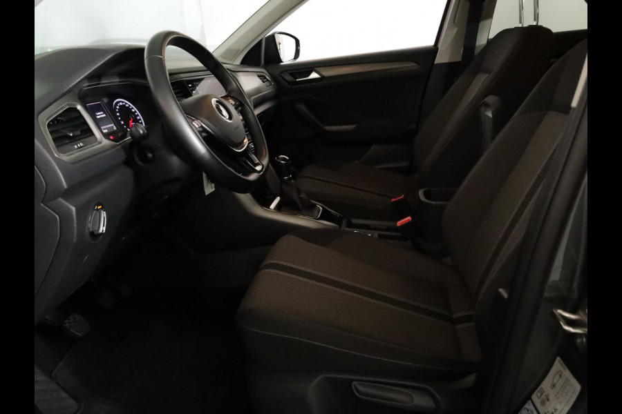 Volkswagen T-Roc 1.0 TSI Style 115 pk | Navigatie | Parkeersensoren | Autom. airco | Adaptieve cruise control | Apple Carplay/Android Auto | Volkswagen T-Roc 1.0 TSI Style 115 pk | Navigatie | Parkeersensoren | Autom. airco | Adaptieve cruise control | Apple Carplay/Android Auto |