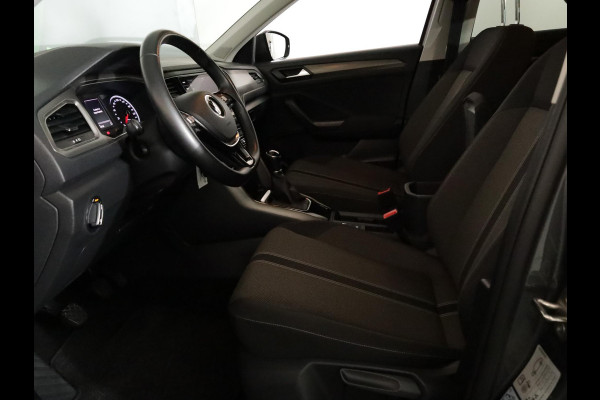 Volkswagen T-Roc 1.0 TSI Style 115 pk | Navigatie | Parkeersensoren | Autom. airco | Adaptieve cruise control | Apple Carplay/Android Auto | Volkswagen T-Roc 1.0 TSI Style 115 pk | Navigatie | Parkeersensoren | Autom. airco | Adaptieve cruise control | Apple Carplay/Android Auto |