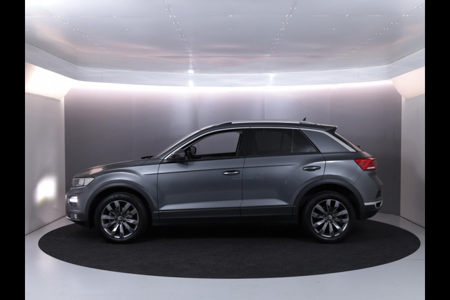 Volkswagen T-Roc 1.0 TSI Style 115 pk | Navigatie | Parkeersensoren | Autom. airco | Adaptieve cruise control | Apple Carplay/Android Auto | Volkswagen T-Roc 1.0 TSI Style 115 pk | Navigatie | Parkeersensoren | Autom. airco | Adaptieve cruise control | Apple Carplay/Android Auto |