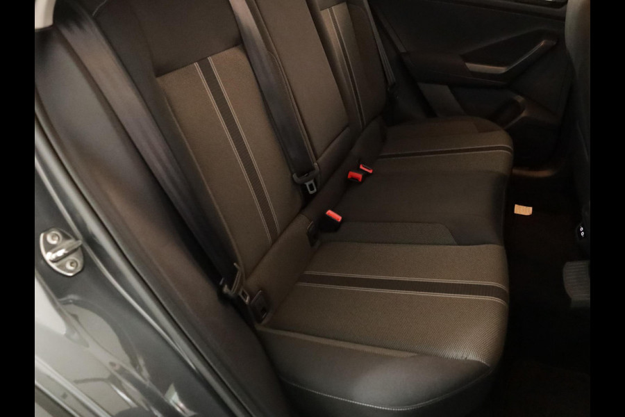 Volkswagen T-Roc 1.0 TSI Style 115 pk | Navigatie | Parkeersensoren | Autom. airco | Adaptieve cruise control | Apple Carplay/Android Auto | Volkswagen T-Roc 1.0 TSI Style 115 pk | Navigatie | Parkeersensoren | Autom. airco | Adaptieve cruise control | Apple Carplay/Android Auto |