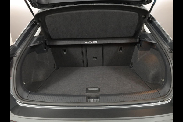 Volkswagen T-Roc 1.0 TSI Style 115 pk | Navigatie | Parkeersensoren | Autom. airco | Adaptieve cruise control | Apple Carplay/Android Auto | Volkswagen T-Roc 1.0 TSI Style 115 pk | Navigatie | Parkeersensoren | Autom. airco | Adaptieve cruise control | Apple Carplay/Android Auto |