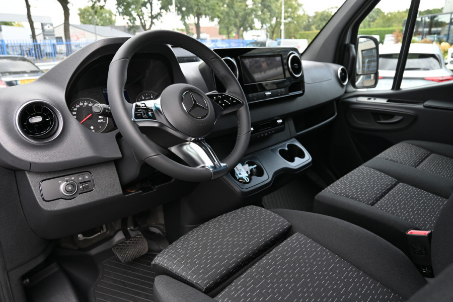Mercedes-Benz Sprinter 319 CDI 4x4 L3H2 Select 2800 kg trekhaak, Geveerde stoel, LED