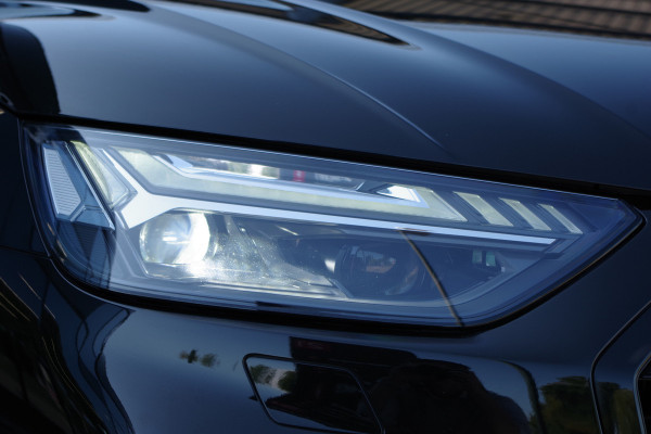 Audi Q5 55 TFSI e Quattro Competition 367 PK PHEV, Panoramadak, RS-Leder, Matrix-LED, Memory, B&O Sound, Head-Up Audi Q5 55 TFSI e Quattro Competition 367 PK PHEV, Panoramadak, RS-Leder, Matrix-LED, Memory, B&O Sound, Head-Up