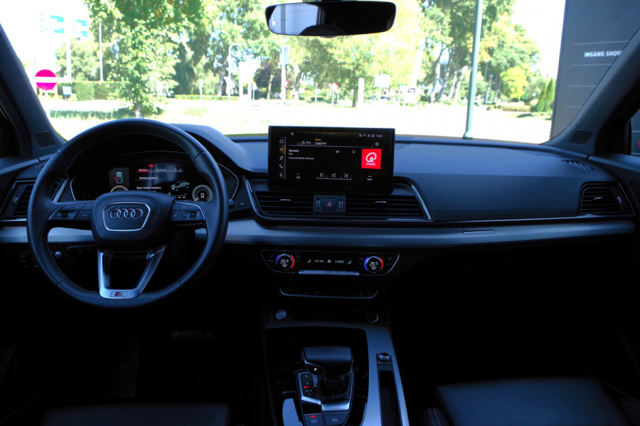 Audi Q5 55 TFSI e Quattro Competition 367 PK PHEV, Panoramadak, RS-Leder, Matrix-LED, Memory, B&O Sound, Head-Up Audi Q5 55 TFSI e Quattro Competition 367 PK PHEV, Panoramadak, RS-Leder, Matrix-LED, Memory, B&O Sound, Head-Up