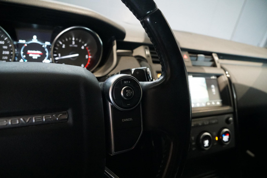 Land Rover Discovery 2.0 Sd4 / GRIJS KENTEKEN / TREKHAAK / CAMERA