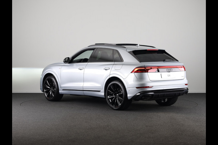 Audi Q8 55 TFSI e quattro Pro Line S 394pk | Panoramadak | B&O | Vierwielbesturing | Ass.Plus.Remote | Sportstoel Plus | 23'' inch Zwart | Trekhaak |