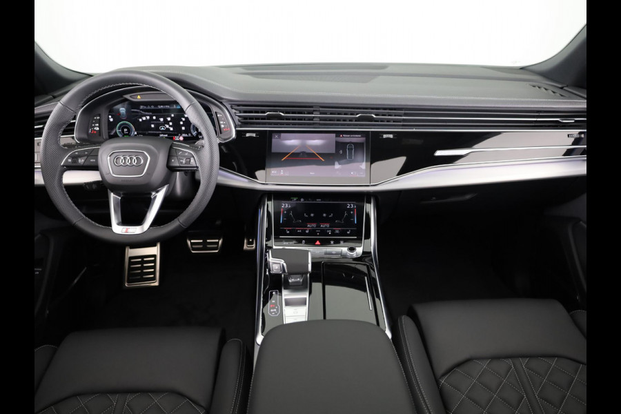 Audi Q8 55 TFSI e quattro Pro Line S 394pk | Panoramadak | B&O | Vierwielbesturing | Ass.Plus.Remote | Sportstoel Plus | 23'' inch Zwart | Trekhaak |