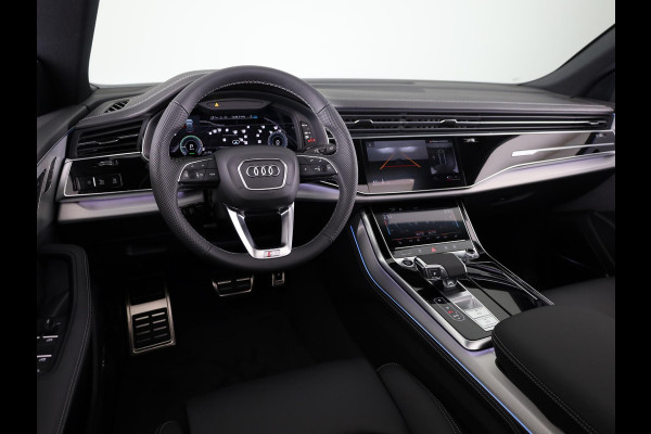 Audi Q8 55 TFSI e quattro Pro Line S 394pk | Panoramadak | B&O | Vierwielbesturing | Ass.Plus.Remote | Sportstoel Plus | 23'' inch Zwart | Trekhaak |