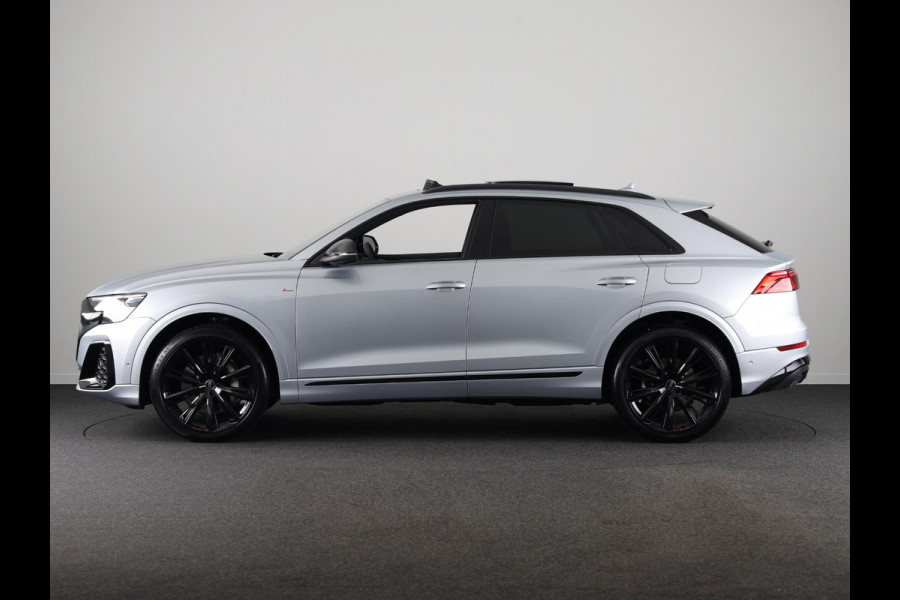 Audi Q8 55 TFSI e quattro Pro Line S 394pk | Panoramadak | B&O | Vierwielbesturing | Ass.Plus.Remote | Sportstoel Plus | 23'' inch Zwart | Trekhaak |