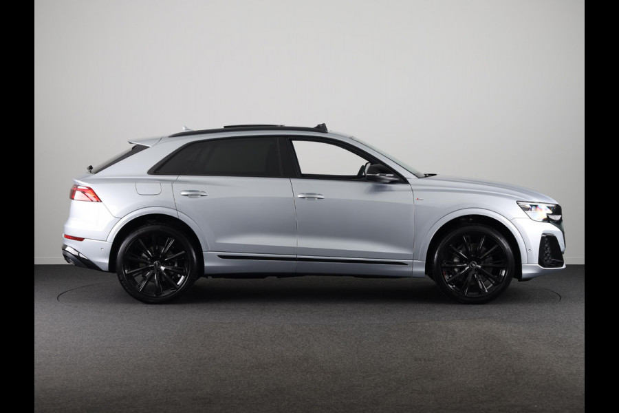 Audi Q8 55 TFSI e quattro Pro Line S 394pk | Panoramadak | B&O | Vierwielbesturing | Ass.Plus.Remote | Sportstoel Plus | 23'' inch Zwart | Trekhaak |
