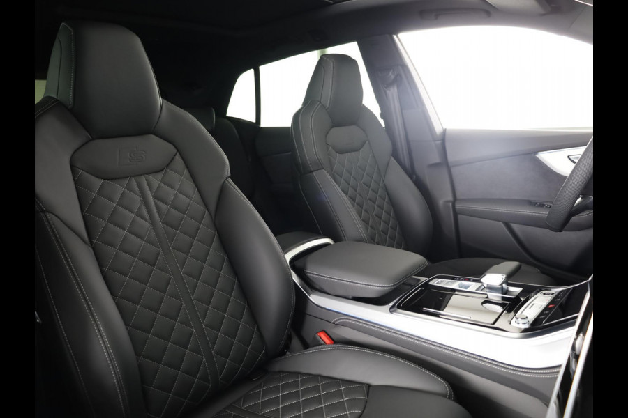 Audi Q8 55 TFSI e quattro Pro Line S 394pk | Panoramadak | B&O | Vierwielbesturing | Ass.Plus.Remote | Sportstoel Plus | 23'' inch Zwart | Trekhaak |