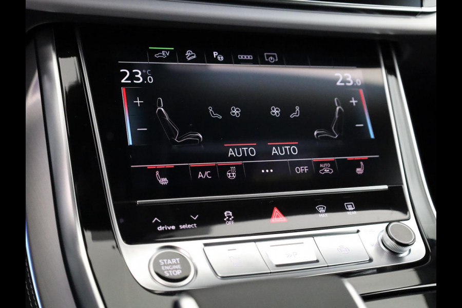 Audi Q8 55 TFSI e quattro Pro Line S 394pk | Panoramadak | B&O | Vierwielbesturing | Ass.Plus.Remote | Sportstoel Plus | 23'' inch Zwart | Trekhaak |