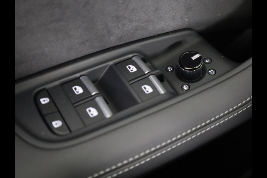 Audi Q8 55 TFSI e quattro Pro Line S 394pk | Panoramadak | B&O | Vierwielbesturing | Ass.Plus.Remote | Sportstoel Plus | 23'' inch Zwart | Trekhaak |