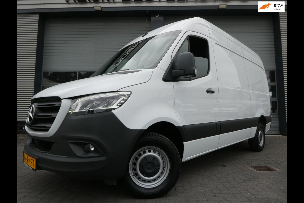 Mercedes-Benz Sprinter 317cdi L2H2 Automaat, LED, Xenon, Airco, Camera, 3-Zits. Mercedes-Benz Sprinter 317cdi L2H2 Automaat, LED, Xenon, Airco, Camera, 3-Zits.