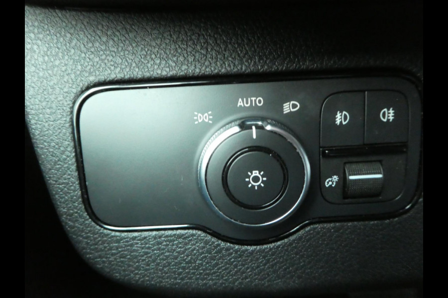 Mercedes-Benz Sprinter 317cdi L2H2 Automaat, LED, Xenon, Airco, Camera, 3-Zits.