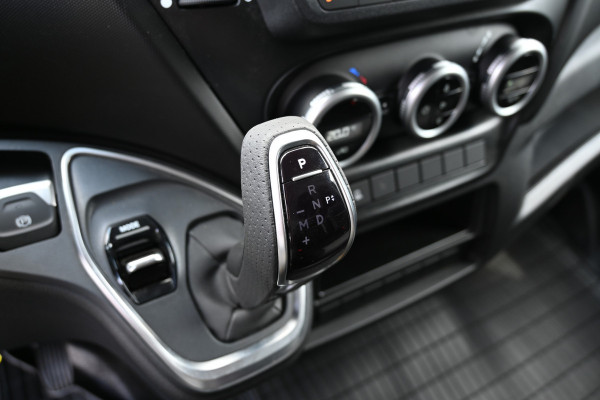 Iveco Daily 35S18H 3.0L Open laadbak Facelift, LED, ACC, Geveerde stoel, Camera