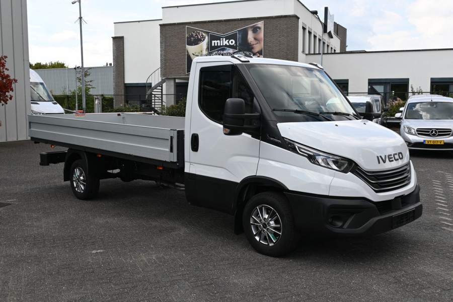 Iveco Daily 35S18H 3.0L Open laadbak Facelift, LED, ACC, Geveerde stoel, Camera