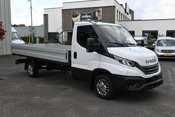 Iveco Daily 35S18H 3.0L Open laadbak Facelift, LED, ACC, Geveerde stoel, Camera