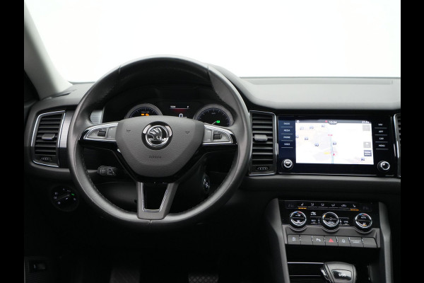 Škoda Kodiaq 1.5 150 TSI Limited Business Edition Panorama Navigatie Carplay Sideassist Stoelverwarming