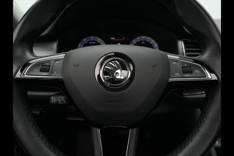Škoda Kodiaq 1.5 150 TSI Limited Business Edition Panorama Navigatie Carplay Sideassist Stoelverwarming