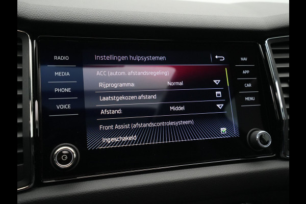 Škoda Kodiaq 1.5 150 TSI Limited Business Edition Panorama Navigatie Carplay Sideassist Stoelverwarming